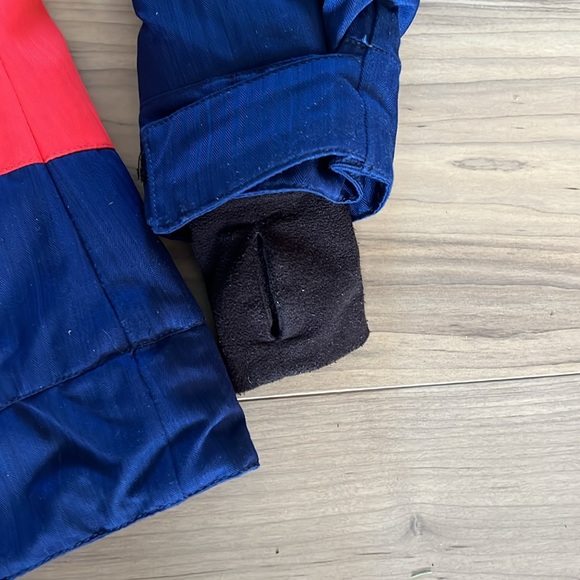 Obermeyer ski jacket - Picture 9 of 9